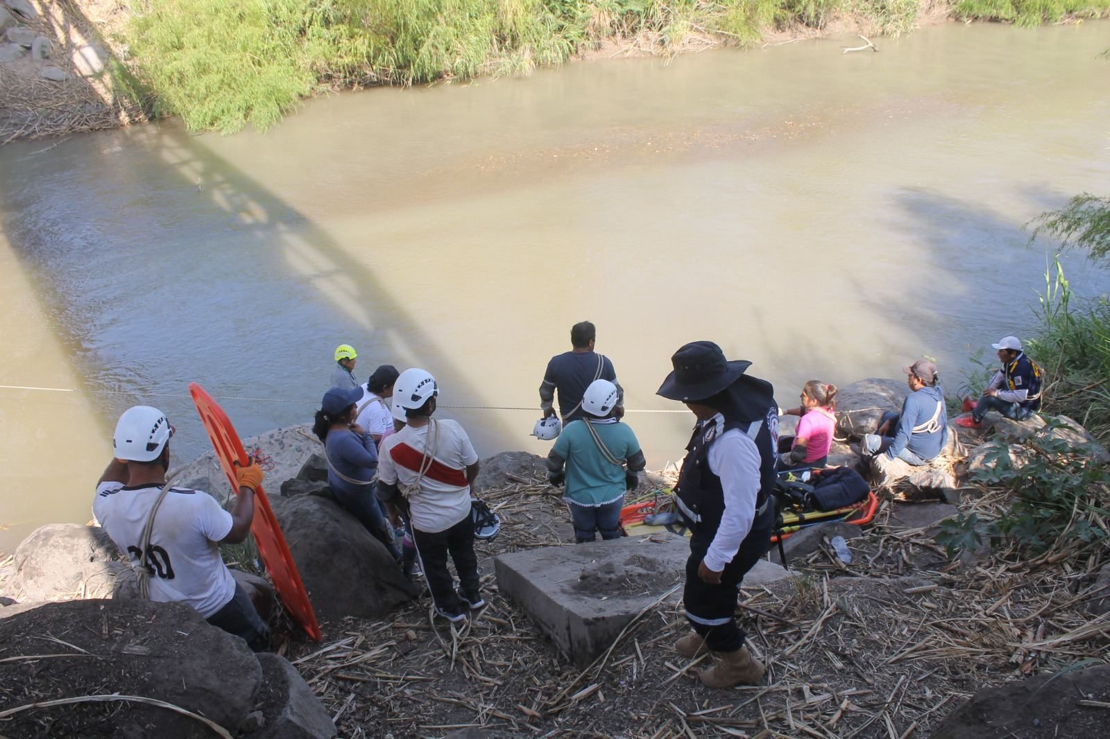 Rescate y Cruce en Aguas Rápidas - Imagen 2